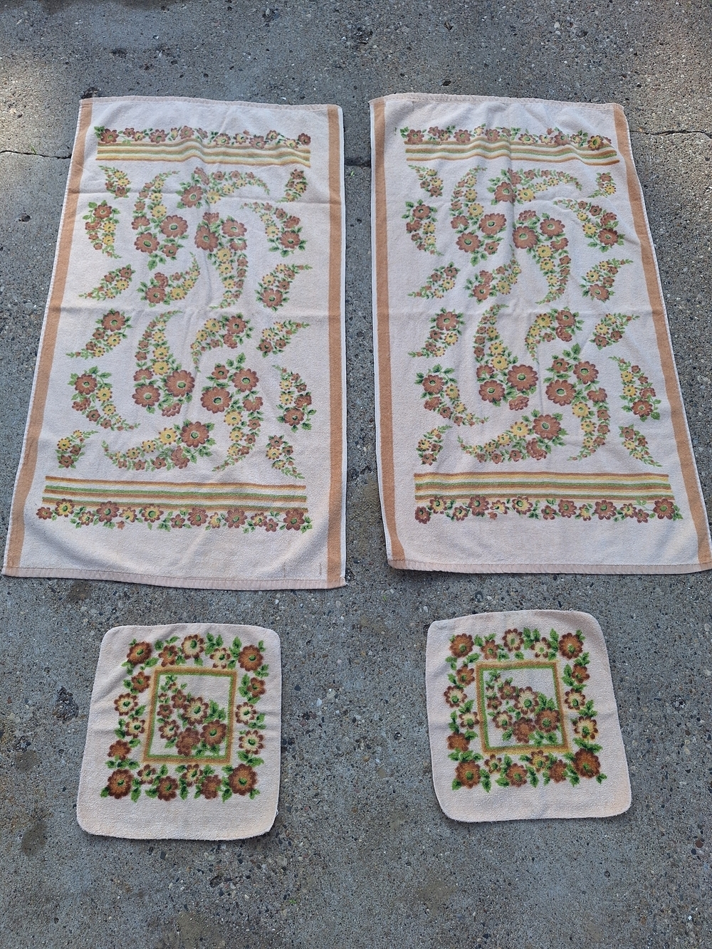 Vintage Cannon Monticello Floral 2 Washcloths 2 Bath Towels